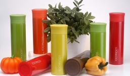 Giải nhiệt mùa hè bằng bình giữ nhiệt hiện đại